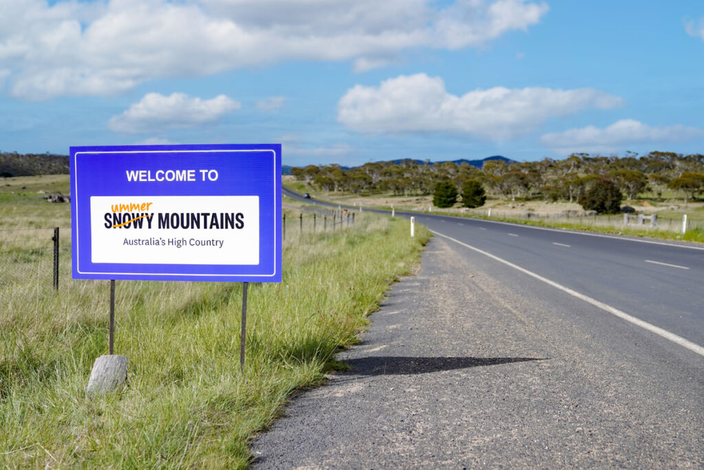 Sign that has been changed to summer mountains in the Snowy Mountains